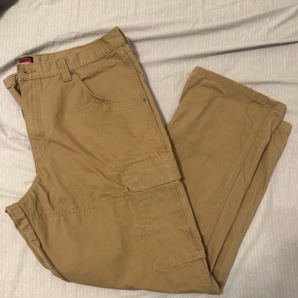 Men's Wrangler Workwear Ranger Cargo pants size 38 x 30
